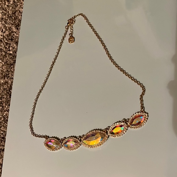 Gold colored necklace with color gems - Picture 1 of 2